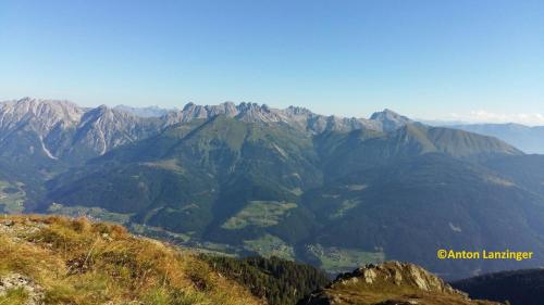 a view of a mountain range with mountains at Gästehaus Lanzinger in Liesing