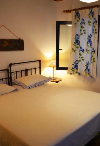 เตียงในห้องที่ Villa Celest