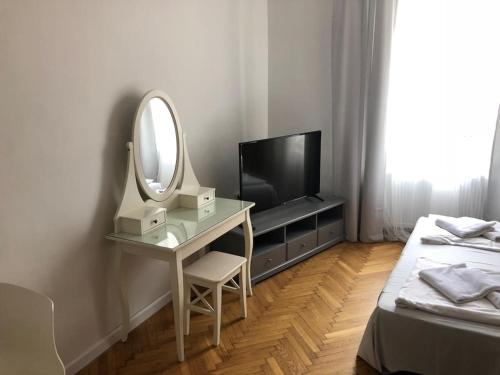 
Telewizja i/lub zestaw kina domowego w obiekcie Florianska Deluxe Apartments with Air Condition
