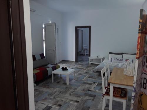 Gallery image of Azalea Hotel in Kamari