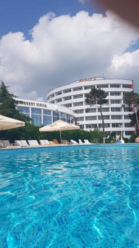 Bazén v ubytování Hotel Scoica nebo v jeho okolí