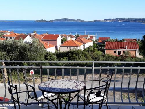 Photo de la galerie de l'établissement Apartment Andrea, à Orebić