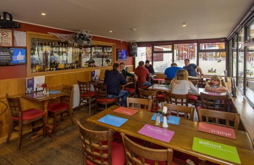 Gallery image of Cheers Cafe Bar & Tavern in Fraserburgh