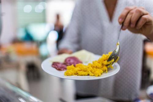 Φαγητό σε αυτό το ξενοδοχείο ή κάπου εκεί κοντά