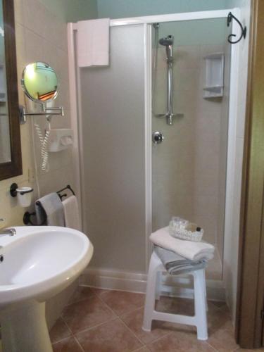 Bilik mandi di Country House La Fattoria Bellandi
