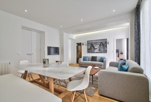 69 - Authentic Parisian Home