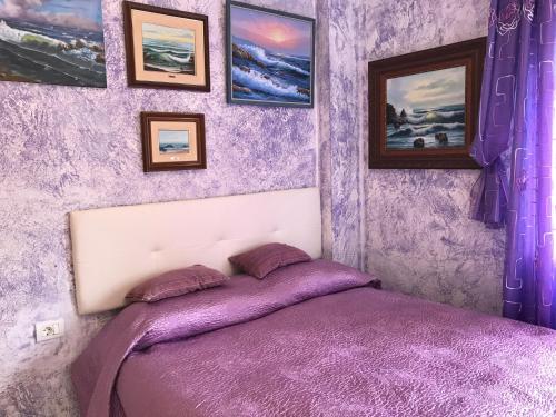 Postel nebo postele na pokoji v ubytování Rooms Complex "Cristimar", Los Cristianos
