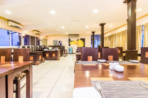 Restorāns vai citas vietas, kur ieturēt maltīti, naktsmītnē Ceylon City Hotel,Colombo
