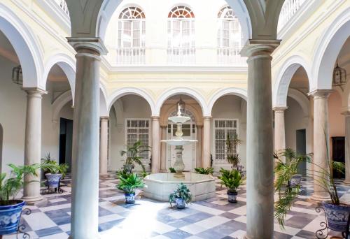 Pajaritos Palace by Valcambre