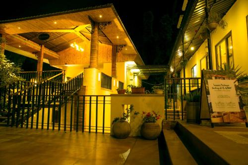 Fotografie z fotogalerie ubytování The Fern Hillside Resort Bhimtal v destinaci Bhimtal