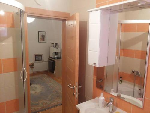 Ванная комната в ABAGuesthouse