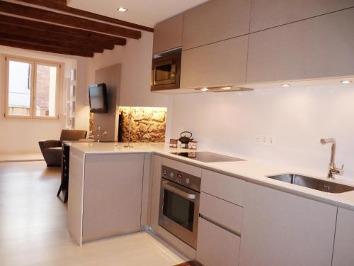 Poble Sec Apartments