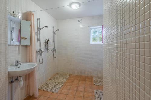 Koupelna v ubytování Oitme Hostel