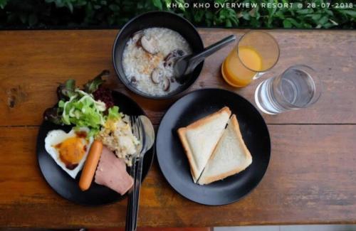 Makanan di atau berdekatan resort