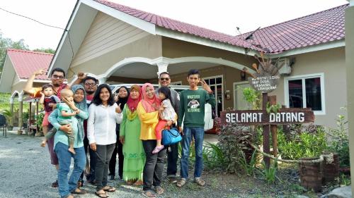 Tetamu yang menginap di IDUL Sunrise View