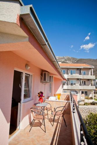 Gallery image of Apartments Stanka in Becici