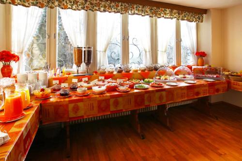 Jídlo v hotelu nebo okolí