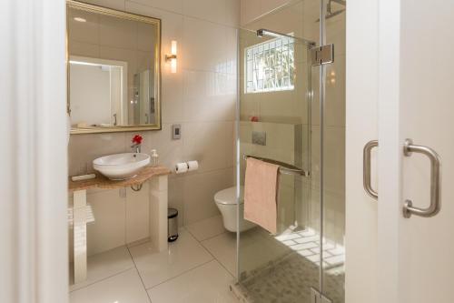 Koupelna v ubytování Beau Vallon Villa Chalets
