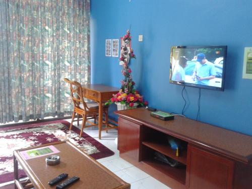 Μια τηλεόραση ή/και κέντρο ψυχαγωγίας στο Seri Lagenda Apartment