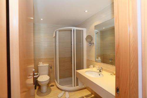 A bathroom at Hotel HC Sigüenza