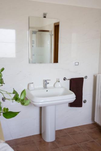 Bilik mandi di Forte apartments "Enjoy Salento"