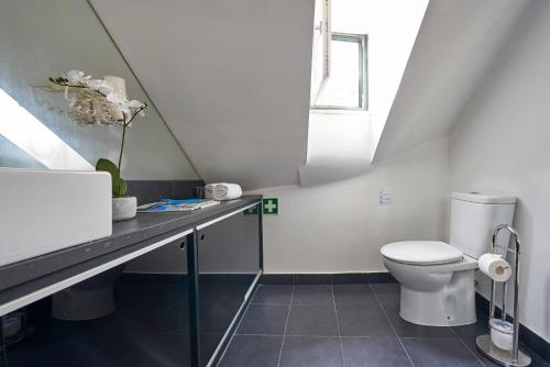 Ένα μπάνιο στο Lisbon Best Choice Apartments Alfama