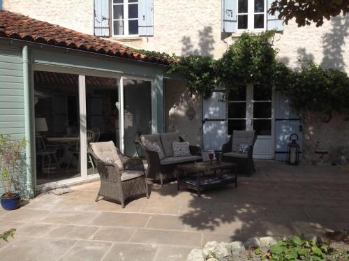 Patio nebo venkovní prostory v ubytování Lemonie Farmhouse