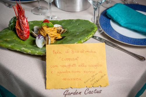 Makanan di atau berdekatan the country house