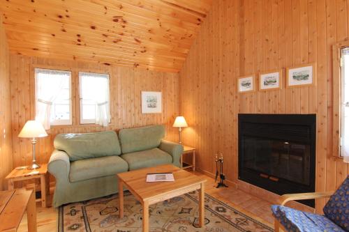 Imagen de la galería de Birch Cliff Lodge on Baptiste Lake, en Bancroft