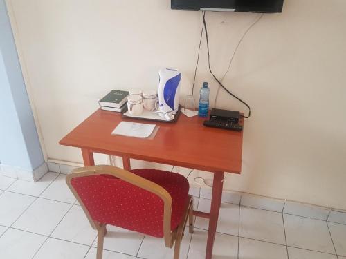Televisyen dan/atau pusat hiburan di Good Samaritan Inn