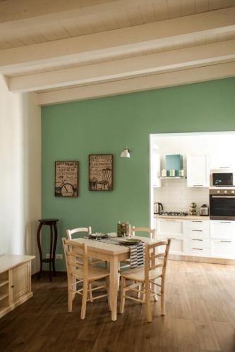 Color Apartment – Photos 2