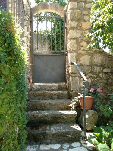 Κήπος έξω από το Casa Vacanze "Pietra viva"