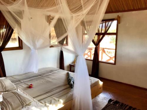 Llit o llits en una habitació de Amboseli Eco Camp