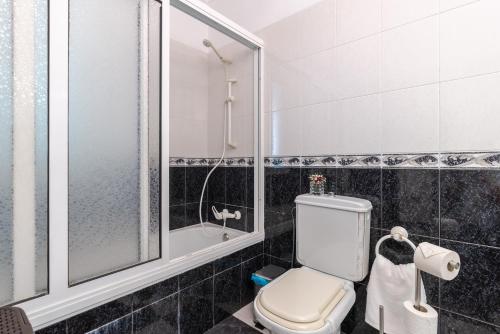 Bilik mandi di Casa Lira