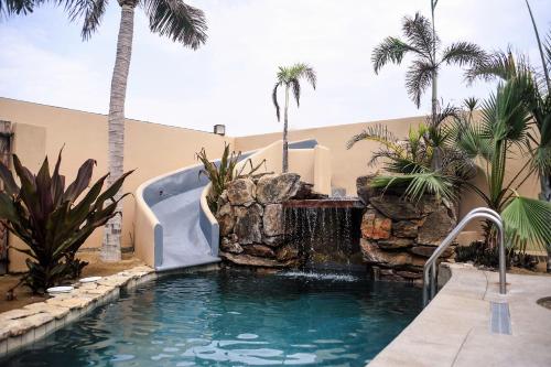 
The swimming pool at or near Cerritos Beach Inn
