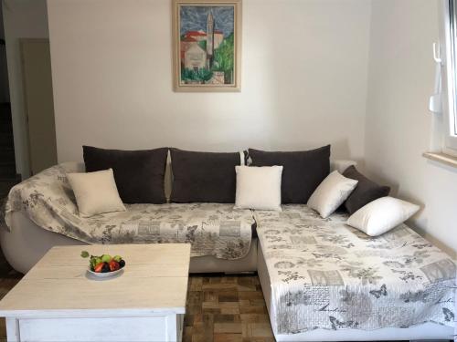 Villa Olive-Home with Pool