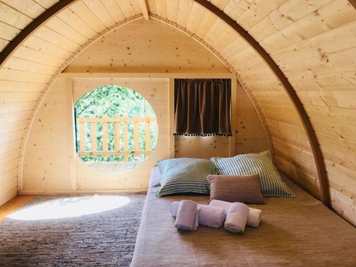 Postel nebo postele na pokoji v ubytování Camping Oleiros
