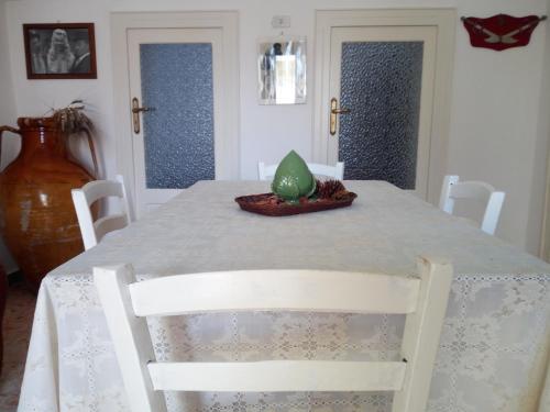 Trullo in piena valle d'itria del 1800にあるベッド