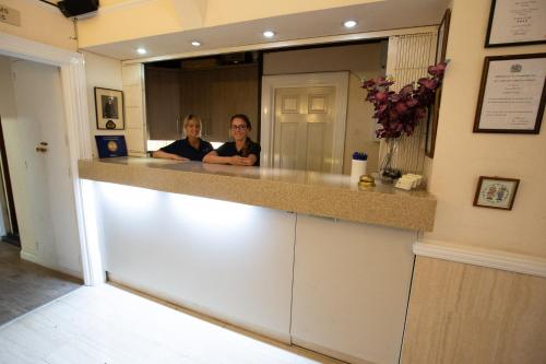 
The lobby or reception area at Corner House Hotel Gatwick
