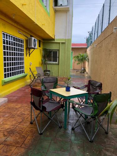 Kawasan patio atau luaran di Airport Sleepy Inn