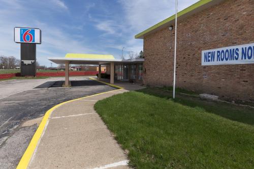Motel 6-Lincoln, IL – Photos 3