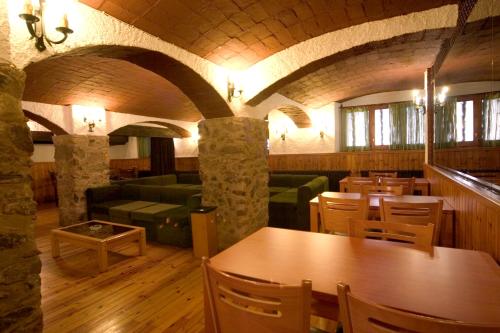 Restorāns vai citas vietas, kur ieturēt maltīti, naktsmītnē Hotel Sant Antoni