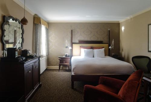 Chestnut Hill Hotel Image
