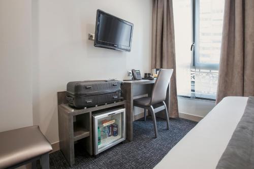 Μια τηλεόραση ή/και κέντρο ψυχαγωγίας στο Hotel Paris Italie