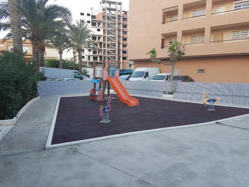 Herní místnost nebo prostor pro děti v ubytování Dúplex, piscina y playa