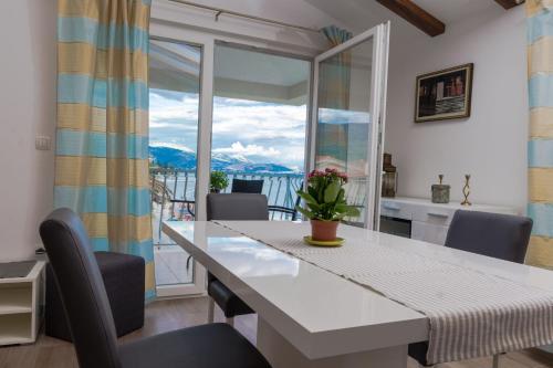 Beachfront Apartments Don