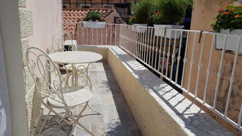 Un balcón o terraza de Monolocale II La Maddalena