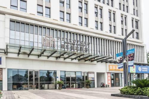Bangunan di mana terletaknya hotel