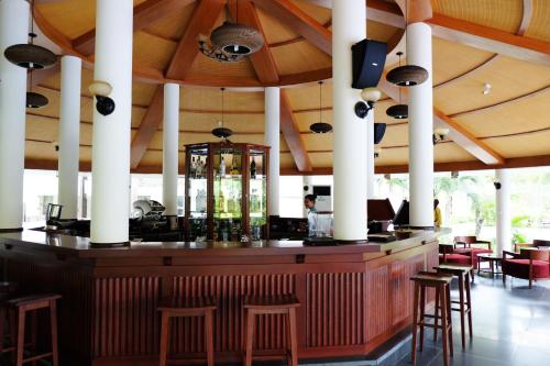 Nhà hàng/khu ăn uống khác tại Champa Villa with private pool at Furramar Danang