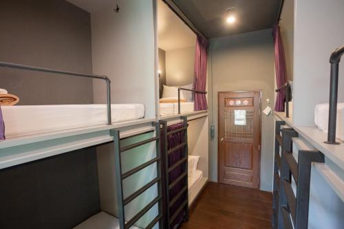 Kuchyň nebo kuchyňský kout v ubytování Tian Tian Hostel